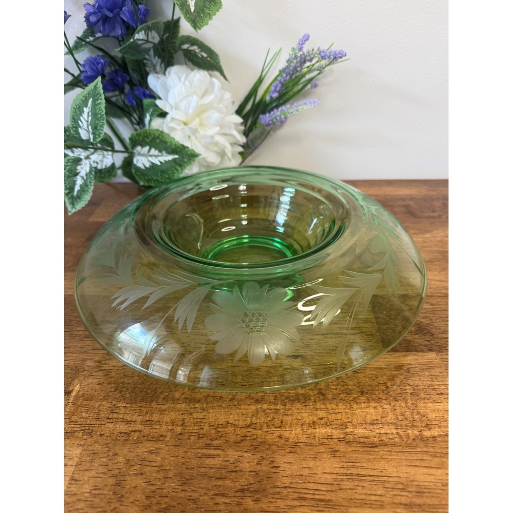 Vintage Green Glass Cornflower Etched Centrepiece Bowl MCM Serving‎ Dish Floral